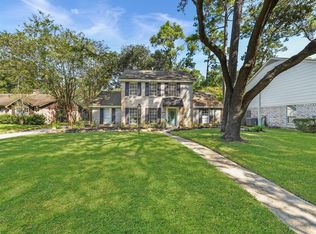 8214 Camborne Ln, Houston, TX 77070
