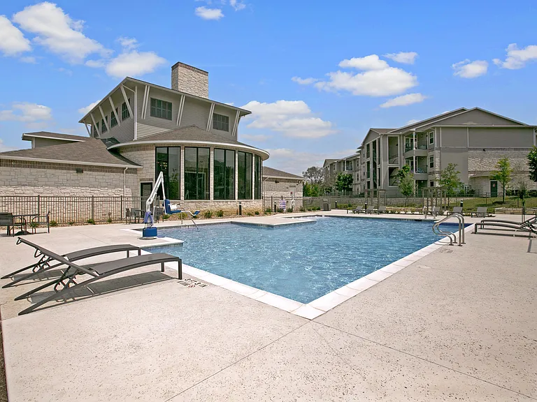 Creekview — Photo 14