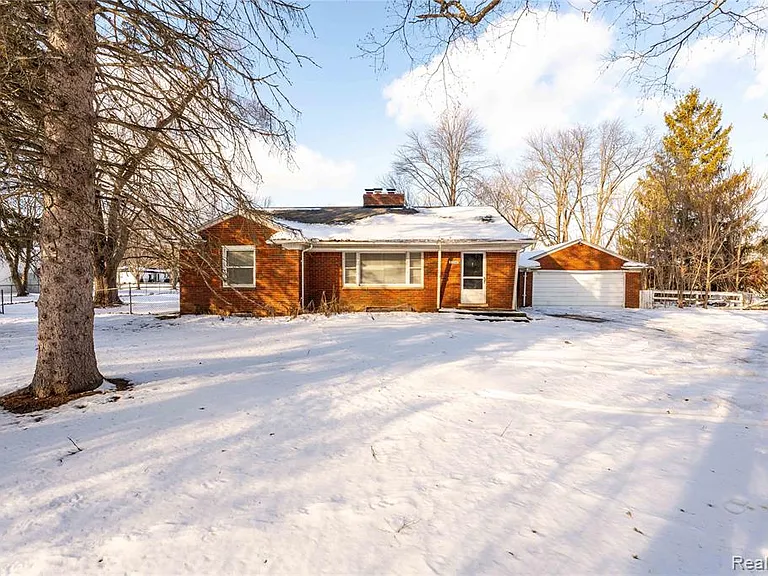 2580 Walnut Lake Rd — Photo 19