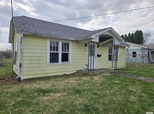 622 W Walnut St, Canton, IL 61520