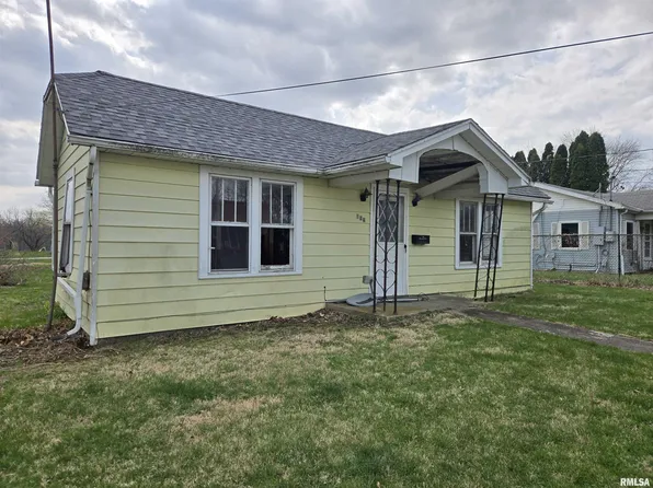 622 W Walnut St, Canton, IL 61520