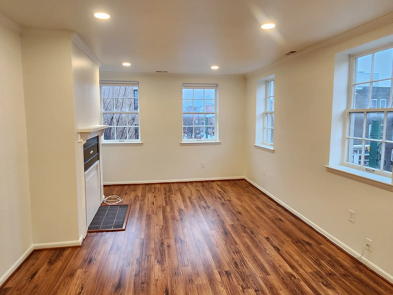 1 bed, 700 sqft, $1,750 — Photo 4