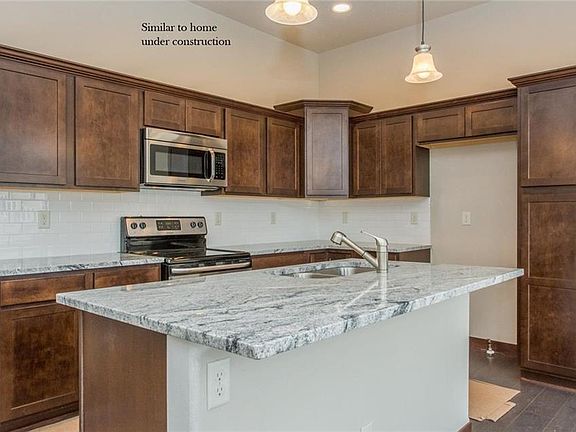 4th image of 2226 Ironwood Dr SW