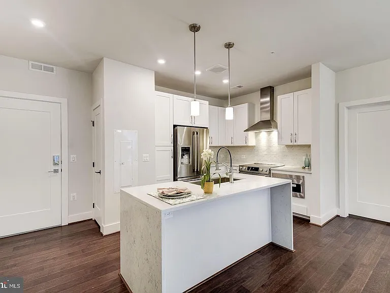 1411 Key Blvd #406 — Photo 11