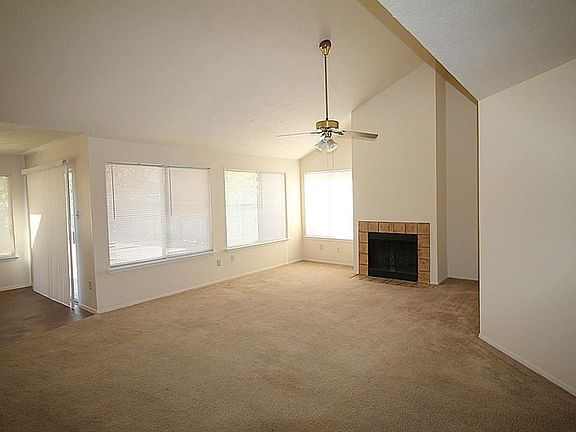 3rd image of 12634 Day Hollow Ln