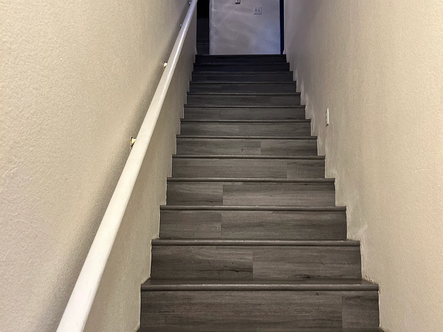 2 bed, 935 sqft, $1,580 — Photo 2