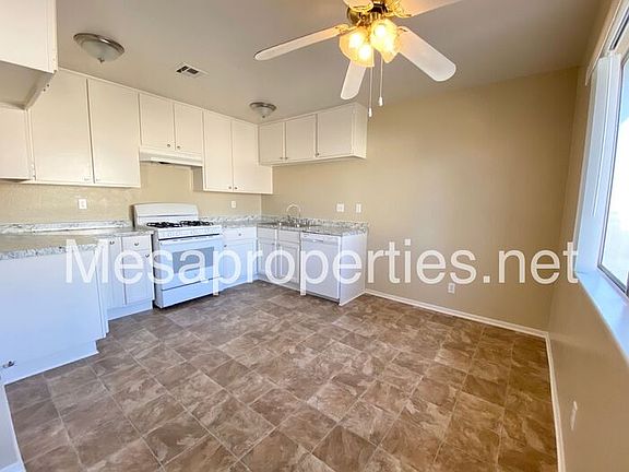 4th image of 14943 Yucca Ave #B