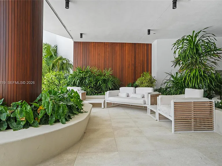 6365 Collins Ave #1705 — Photo 15