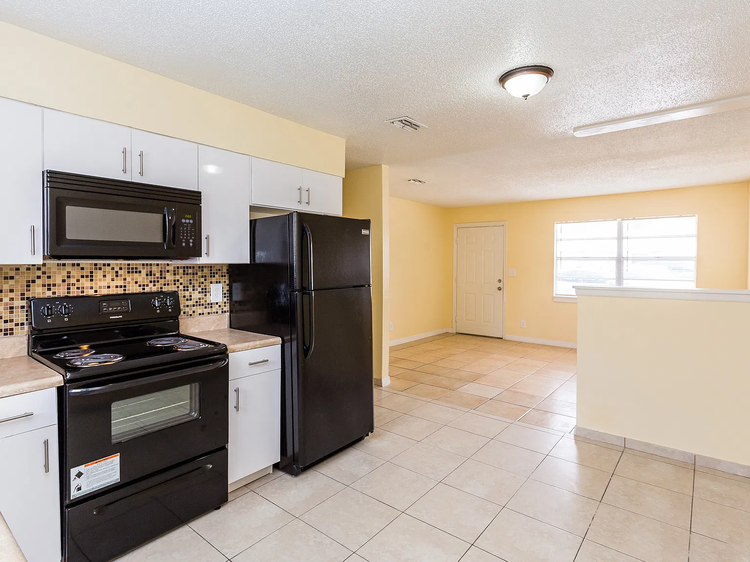 2 bed, 674 sqft, $1,495 — Photo 3