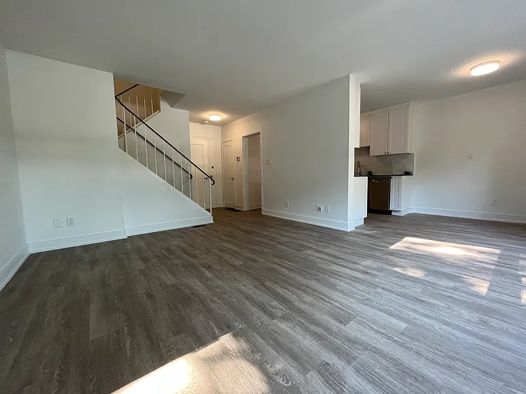 5 Cheviot Pl #11 — Photo 6