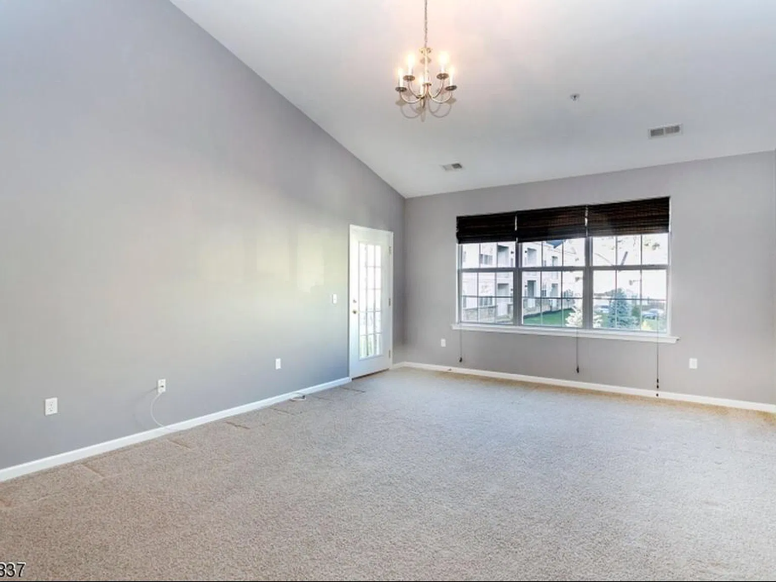 2 bed, 1350 sqft, $3,300 — Photo 4
