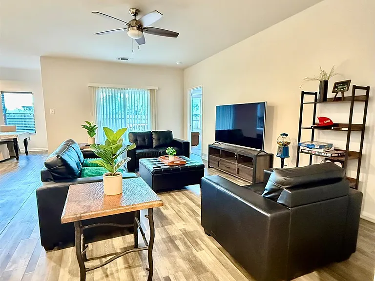 302 Del Monte Dr — Photo 6