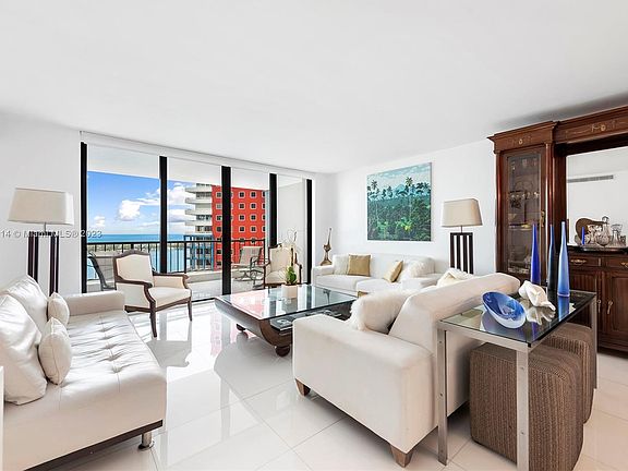2nd image of 1581 Brickell Ave APT 1803