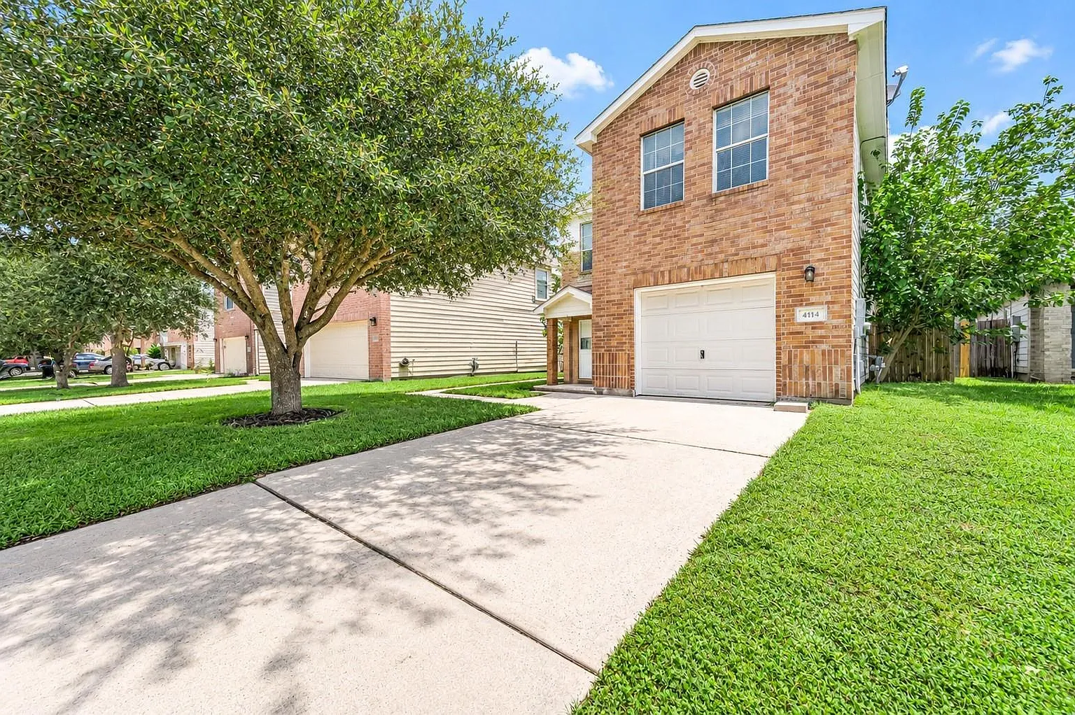 3 bed, 2.5 bath, 1580 sqft, $1,725 — Photo 1