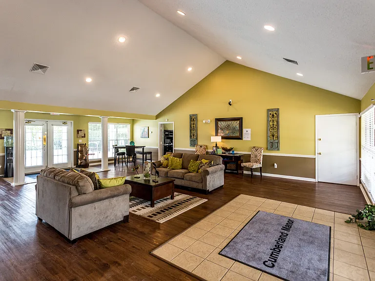 Cumberland Manor — Photo 15