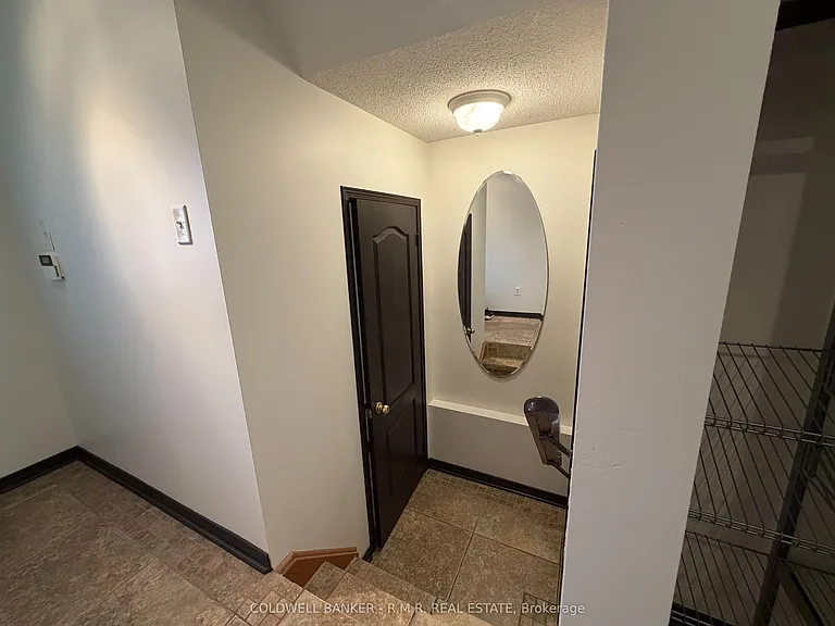 75 Margaret Graham Cres — Photo 24