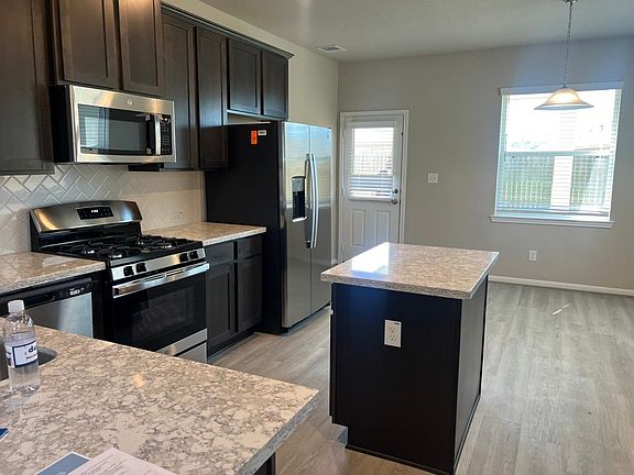 5th image of 15234 Glow Berry Ln