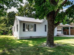431 W 1st St, Mount Vernon, MO 65712