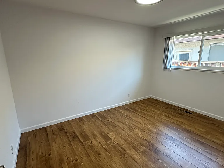 854 Bucknam Ave — Photo 6