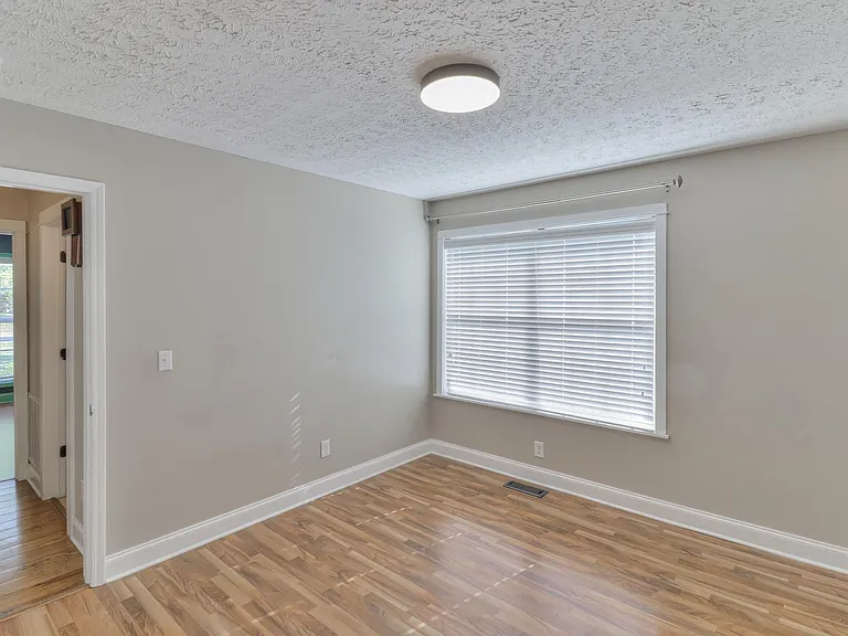 1236 Hunters Point Ln — Photo 20