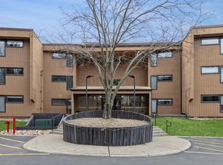 705 E Burnsville Pkwy APT 112, Burnsville, MN 55337