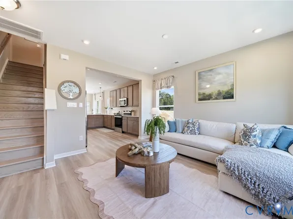 9820 Edgecraft Walk Gln, Allen, VA 23059