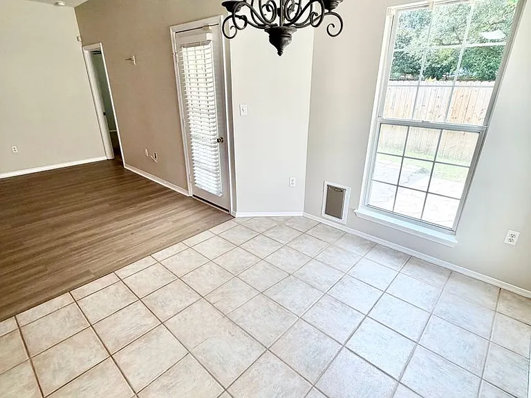 2390 Marina Dr — Photo 15