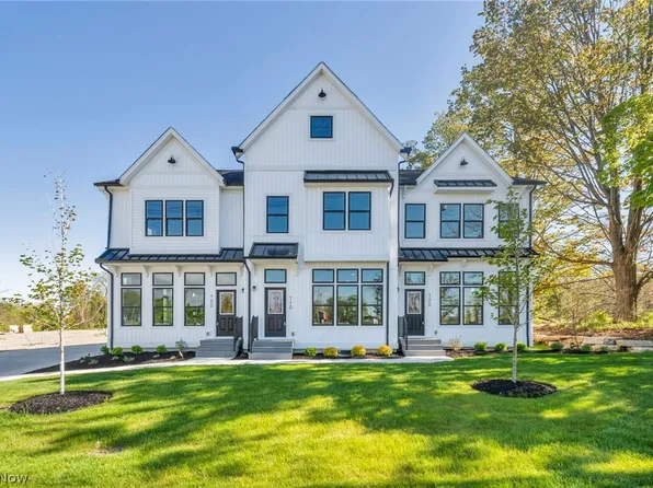 110 Cider Ml, Chardon, OH 44024