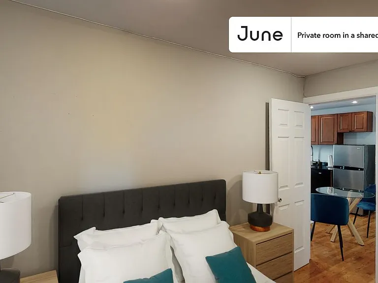 226 E 7th St #B — Photo 2