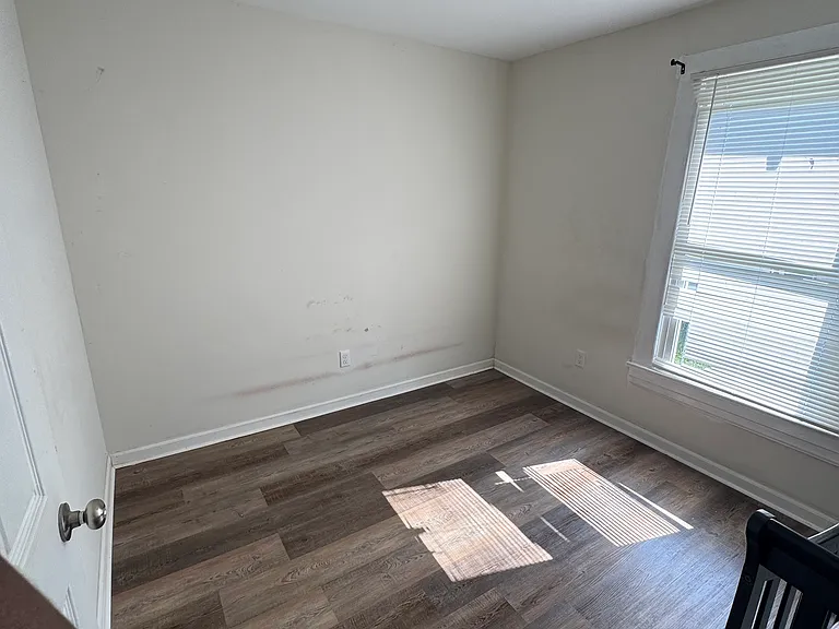 102 Sunview Ave — Photo 7