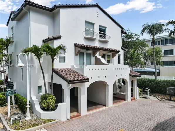 2005 Ocean Walk Ln, Pompano Beach, FL 33062