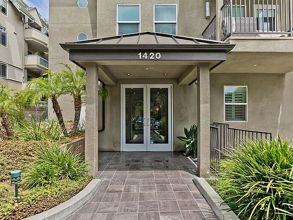 4th image of 1420 N Laurel Ave APT 205