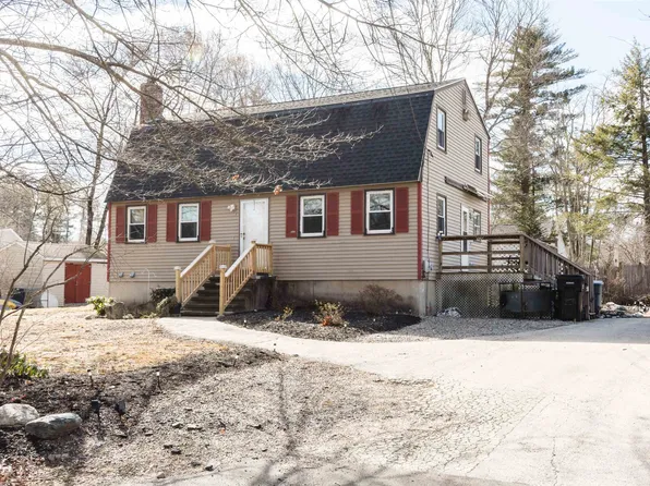 8 Edwards Street, Salem, NH 03079
