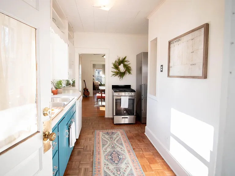 4607 Cambridge St — Photo 9