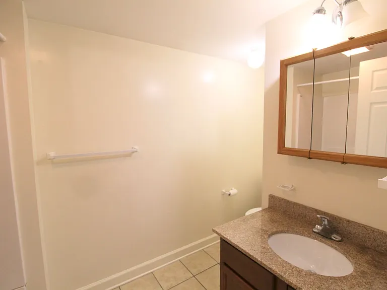 272 W Bruce St — Photo 20
