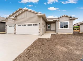 8813 W Rathburn St, Sioux Falls, SD 57106