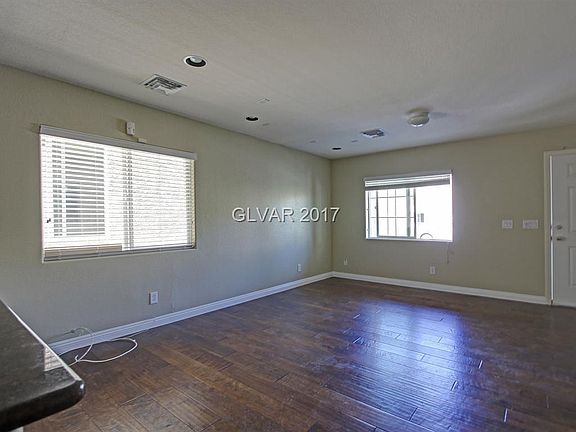 3rd image of 9053 Parapet Ave