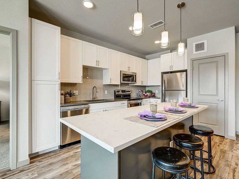 1st image of 4040 Clear Creek Dr #3453587
