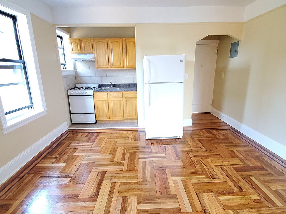 1st image of 25-58 35th St #C32