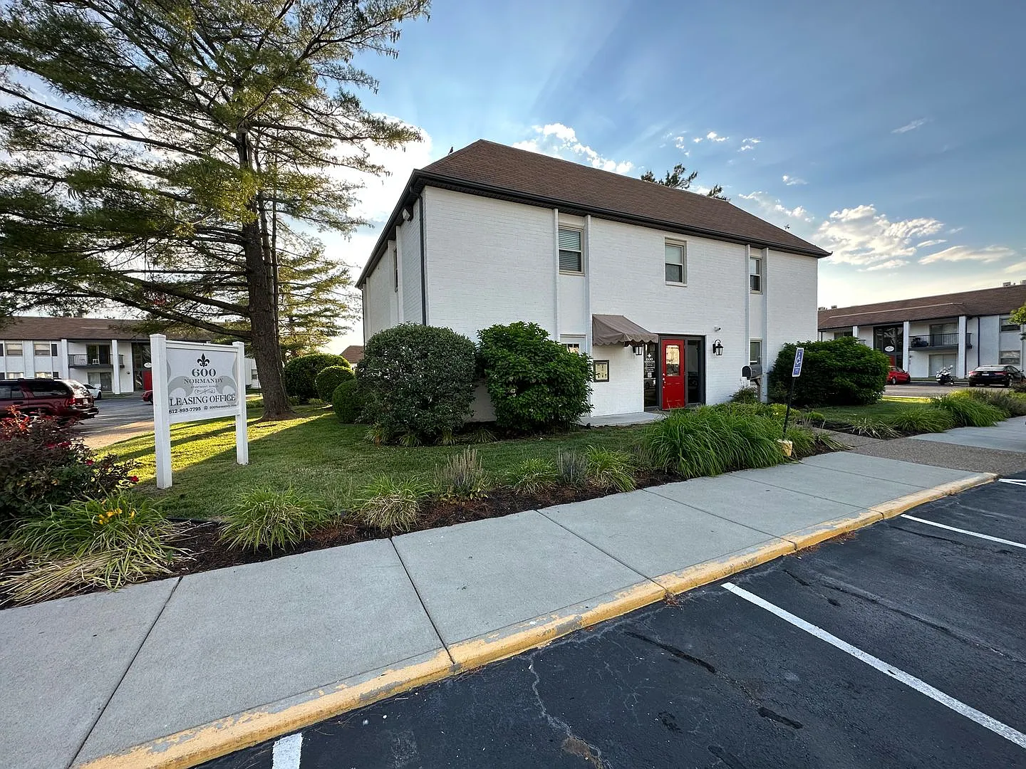 2 Bed 1 Bath $1079.00/mo No Deposit $0 Evansville, Indiana — Photo 4