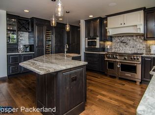 3654 County Rd S, Little Suamico, WI 54141