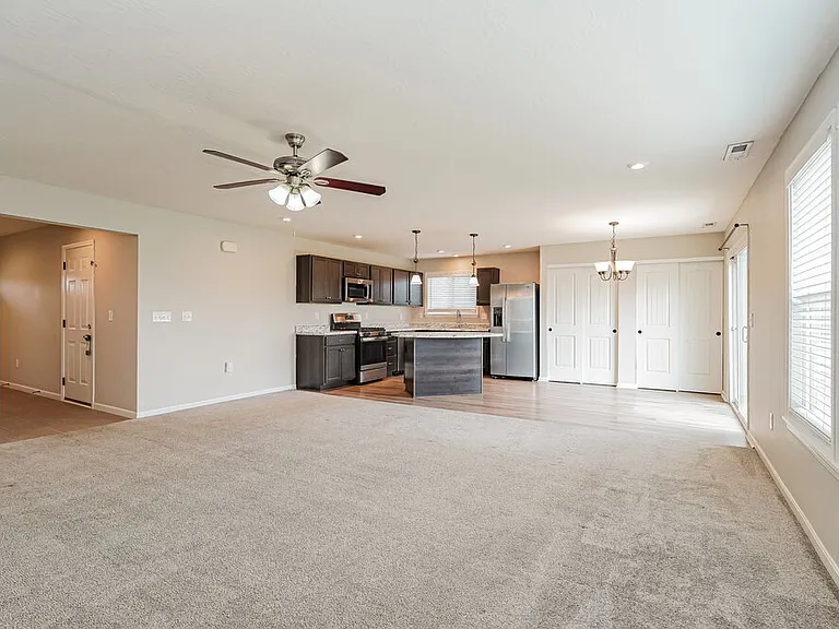 4996 Crestbrook Dr — Photo 5