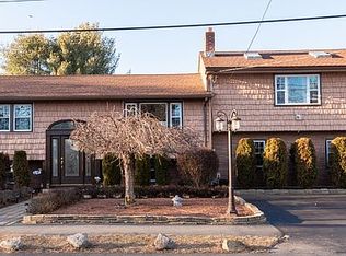 5 Meade St, Peabody, MA 01960
