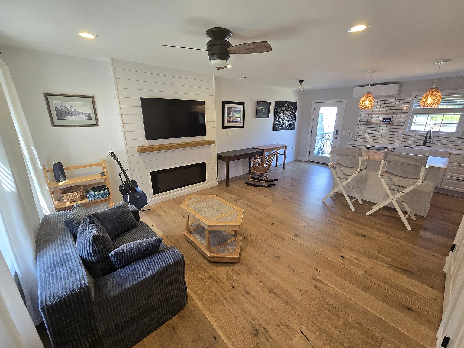 2 bed, 1.5 bath, 960 sqft, $1,950 — Photo 3