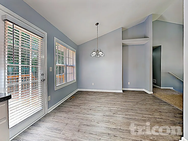 11 Anna Way — Photo 5