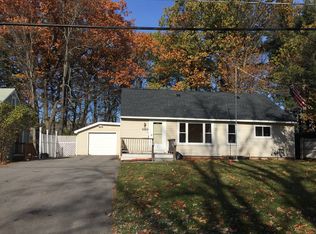 14 Pine Ridge Cir, North Syracuse, NY 13212