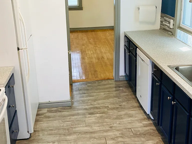 1312 E Harry Ave — Photo 54