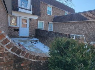 17W747 Standish Ln, Villa Park, IL