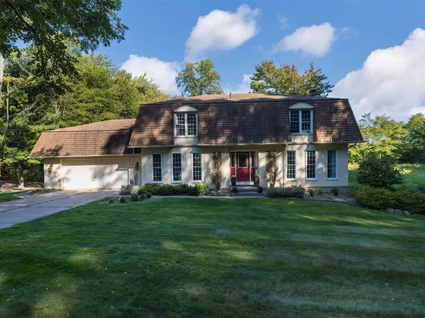 5700 Swanville Rd, Erie, PA 16506