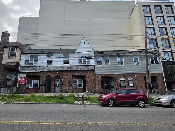 13814 35th Ave, Flushing, NY 11354